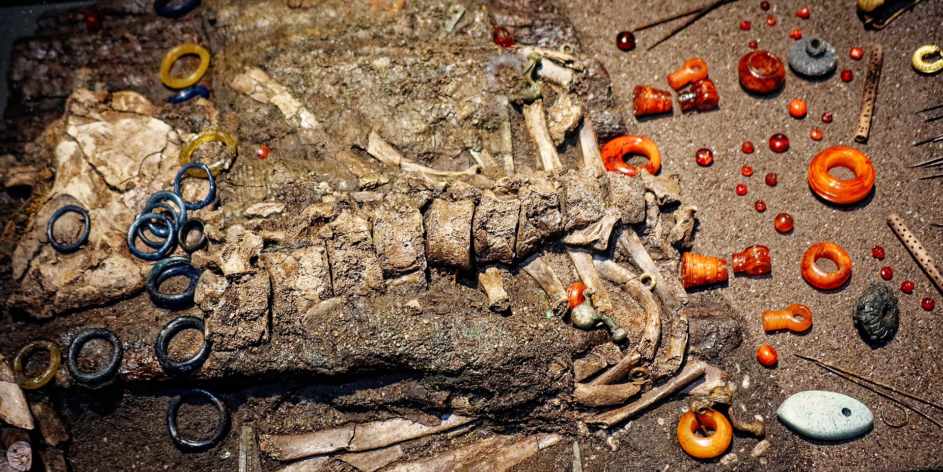Skeleton of an Iron Age woman in a burial chamber