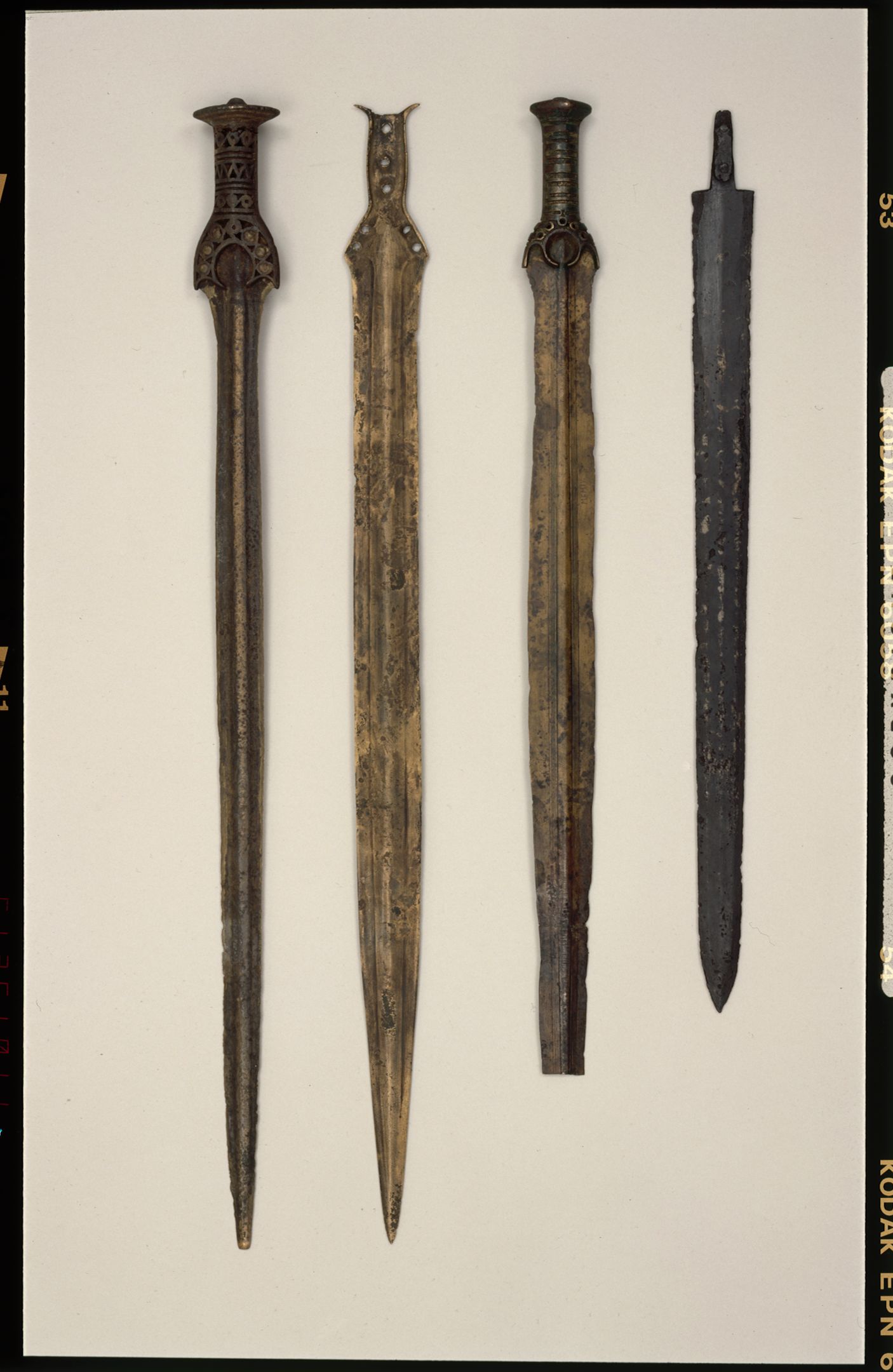 Early Iron Age swords from Denmark